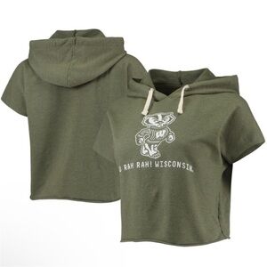 Wisconsin Badgers Cropped Tri-Blend Short Sleeve Hoodie